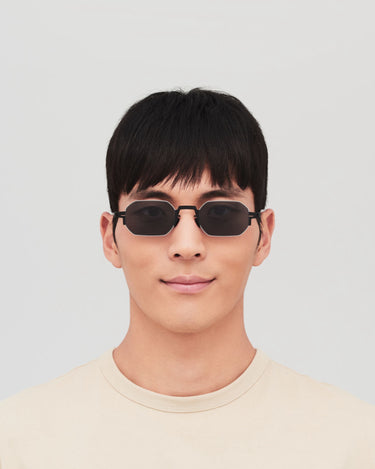 イベント期間限定受注アイテム<br>4.25(sat)～5.17(sun)<br>【MYKITA】<br>STUDIO15.1 (Black/Silver)