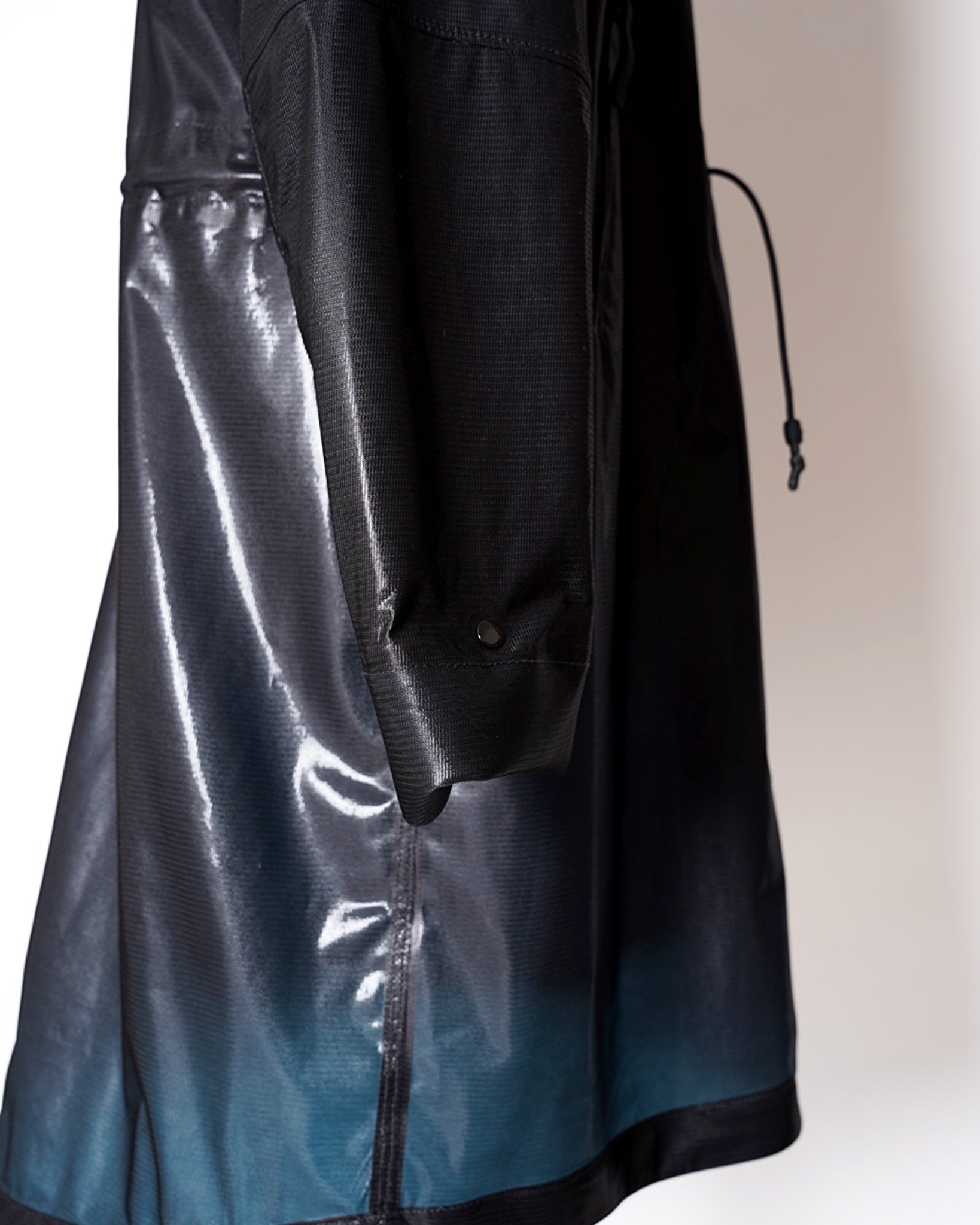 STONE ISLAND(ストーンアイランド) METALLIC RUN PROOF NYLON HOODED 