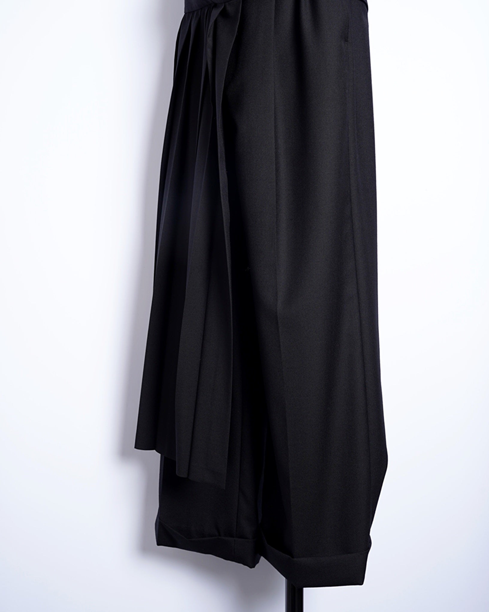 JUNYA WATANABE】MULTI BELTED ASYMMETRY PLEATS PANTS-Amanojak 