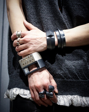 [PARTS OF FOUR]<br>Crescent plane<br>Gateway Bracelet<br>-702-4-ka-