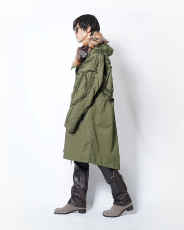 【TAAKK】<br>EMBROIDERY FISHTAIL PARKA