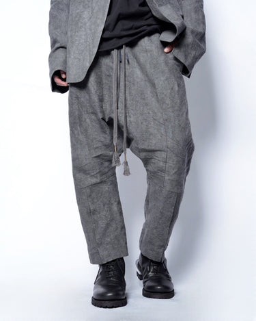 【prasthana】<br>[fault or composition] sarrouel trousers
