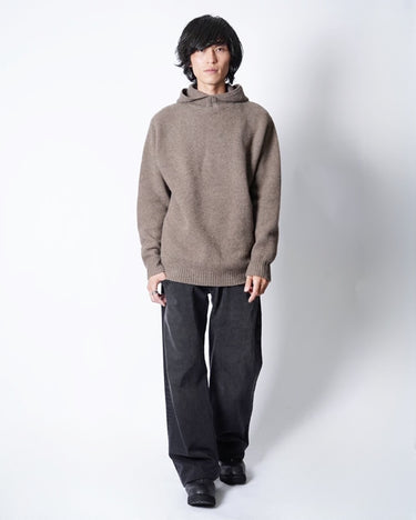 【walenode】<br>INNOCENT YAK STAND HOODIE SWEATER