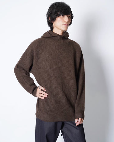 【walenode】<br>INNOCENT YAK STAND HOODIE SWEATER