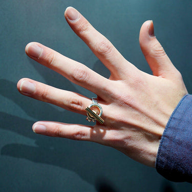 [Garden of Eden]<br> Silver & 10k<br>Circle T-barring