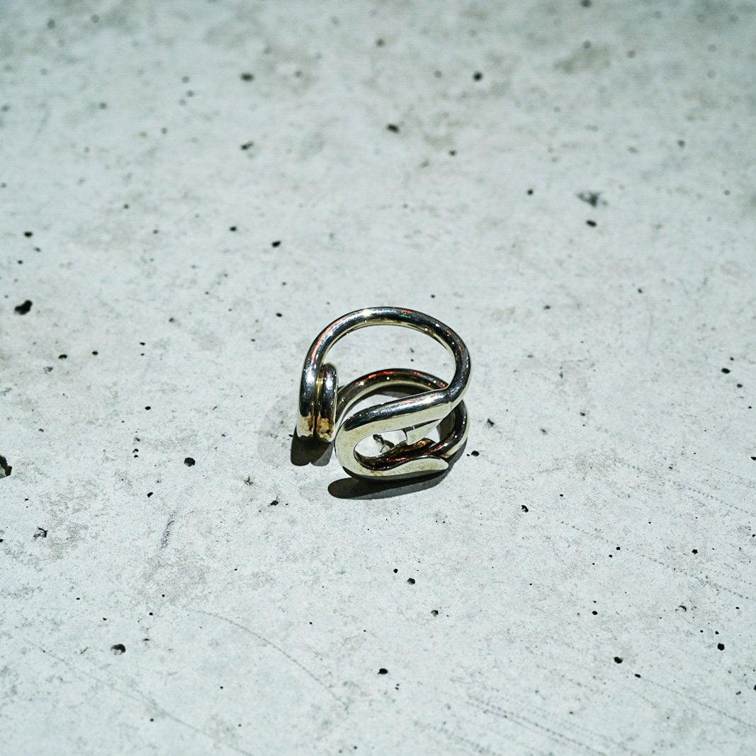 GARDEN OF EDEN-SAFETY PIN WIDE RING-Amanojak