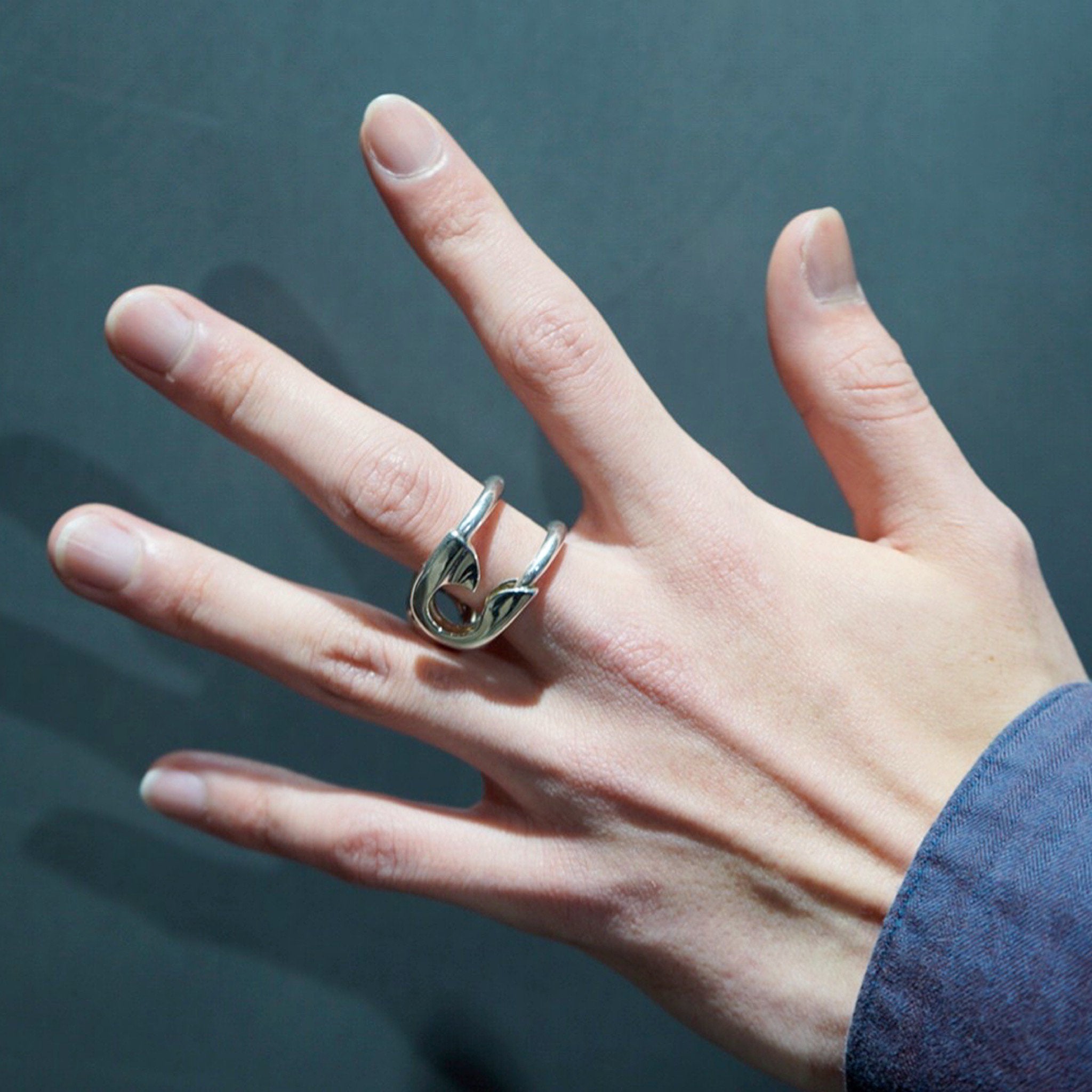 GARDEN OF EDEN-SAFETY PIN WIDE RING-Amanojak