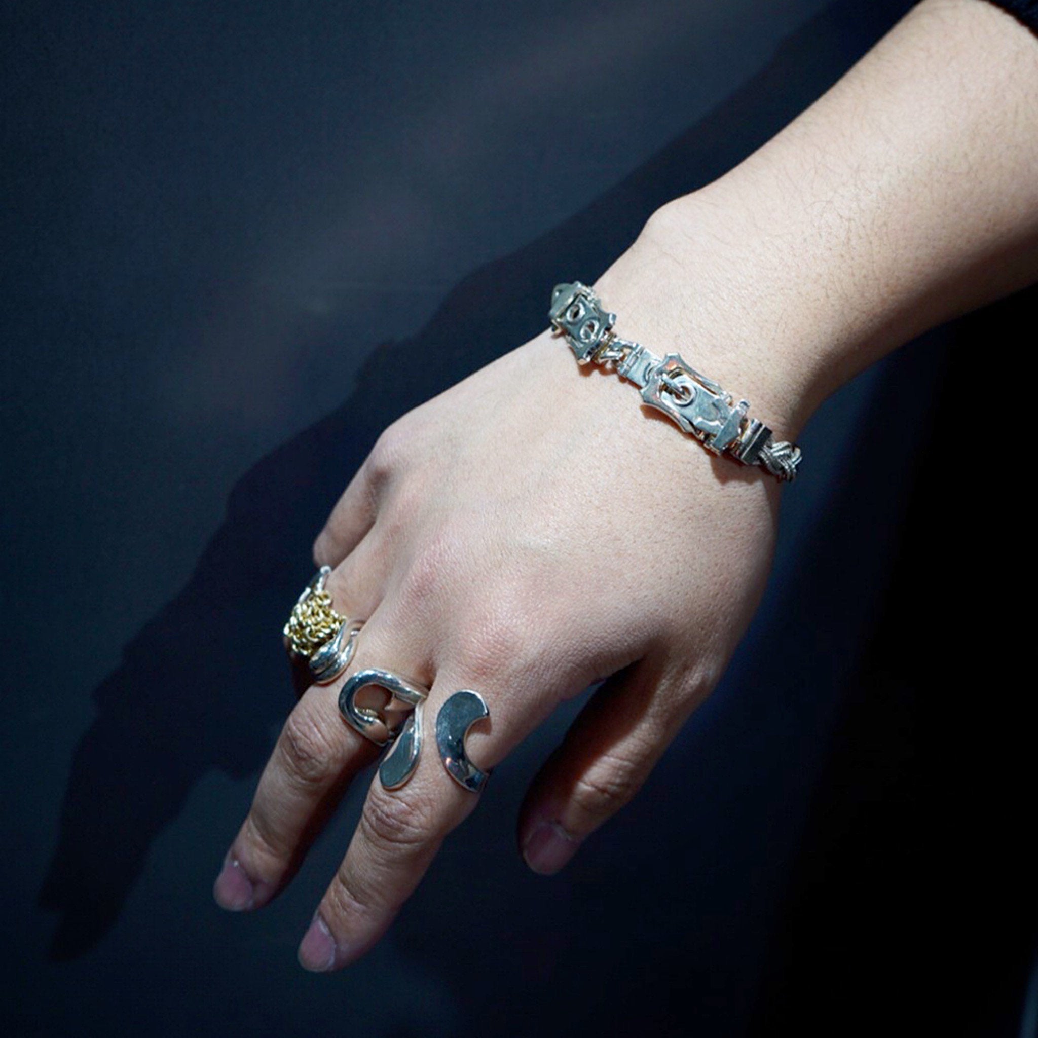 GARDEN OF EDEN-SAFETY PIN WIDE RING-Amanojak