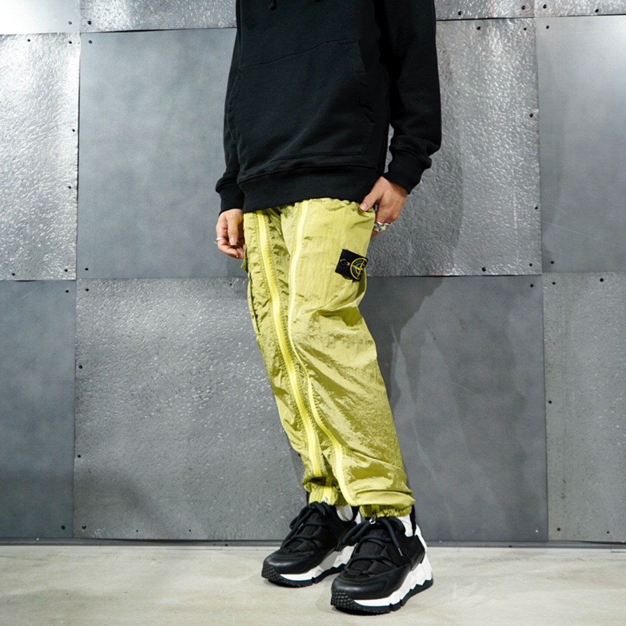 STONE ISLAND カーゴ スウェットパンツ イエロー M